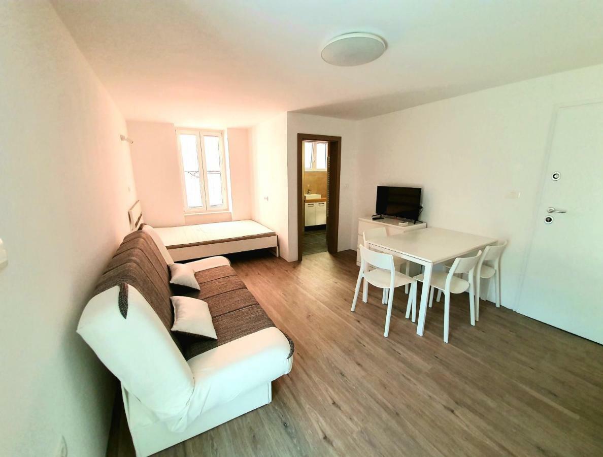 Casa Orange 2 Apartment Koper Bagian luar foto